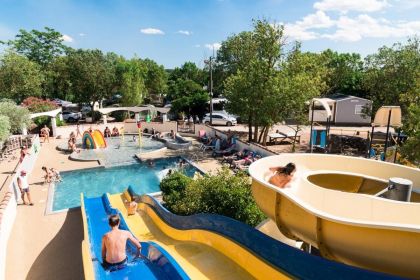 Camping Les Rivières****