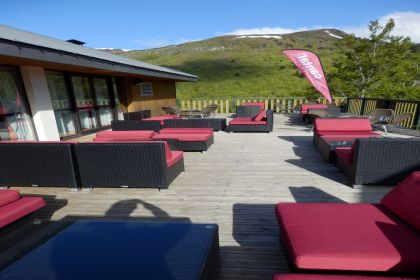 Eté : terrasse pour se reposer au soleil